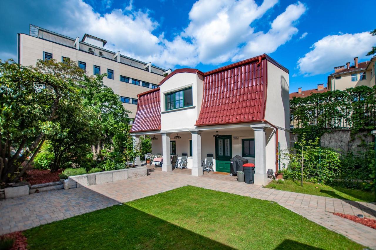 Entire House In The Center Of Ljubljana - Free Parking - Dragon Garden Pavilion Ljubljana Extérieur photo